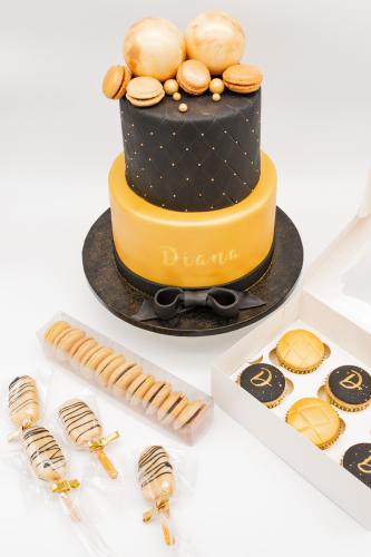 Black & Gold Cake 