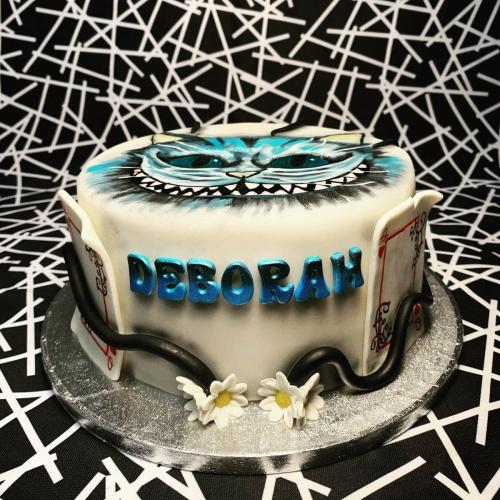 Alice Tim Burton cake