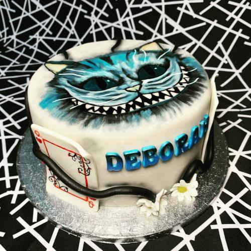 Alice Tim Burton cake